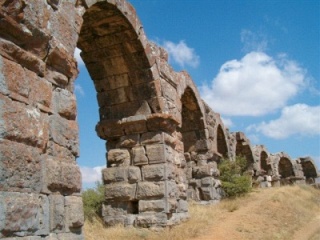 [ Aquaduct, Antioch in Psidia ]