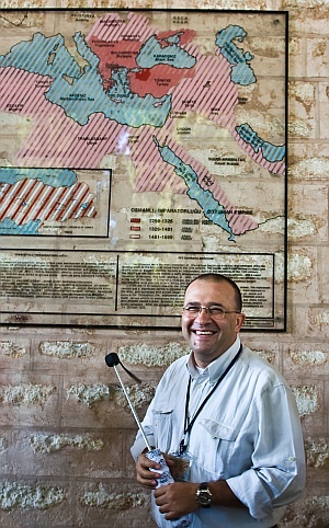 [ Serhan at Work (Photo by Lynda McMillen) ]